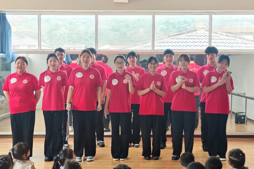 实践团负责老师王思齐